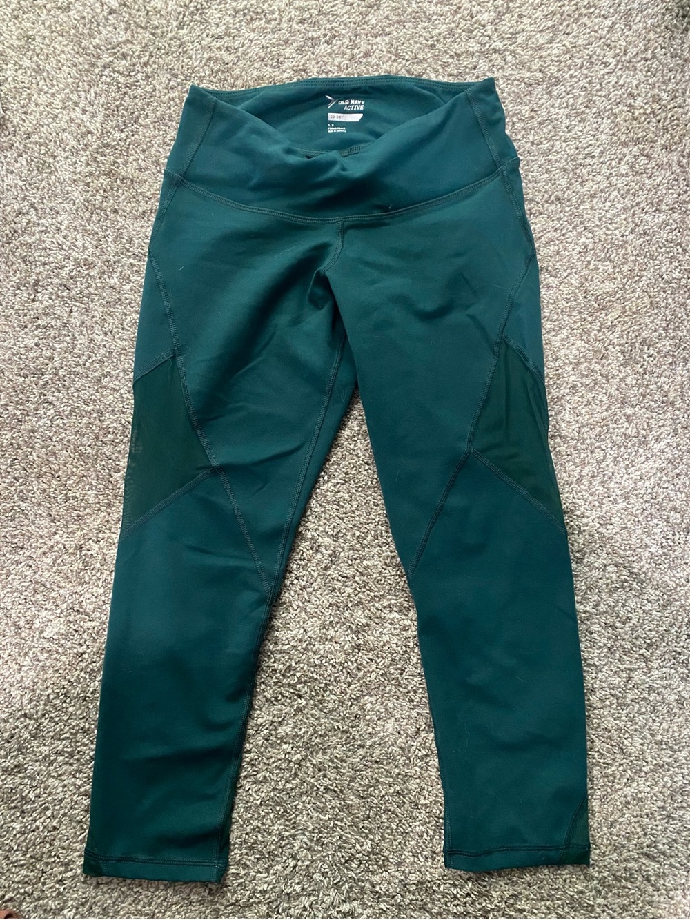 Old Navy cropped leggings